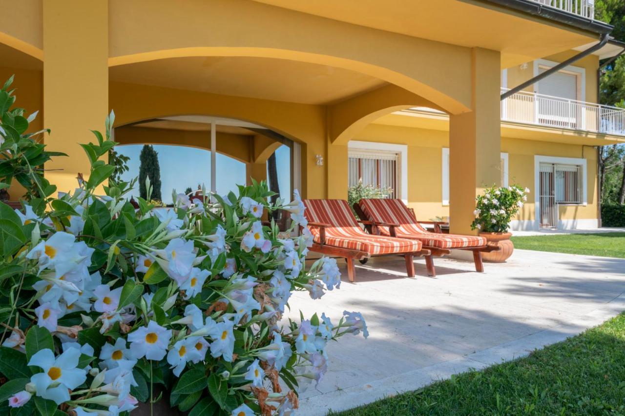 Tra Gli Alberi E Il Mare Bed & Breakfast Sirolo Exterior foto
