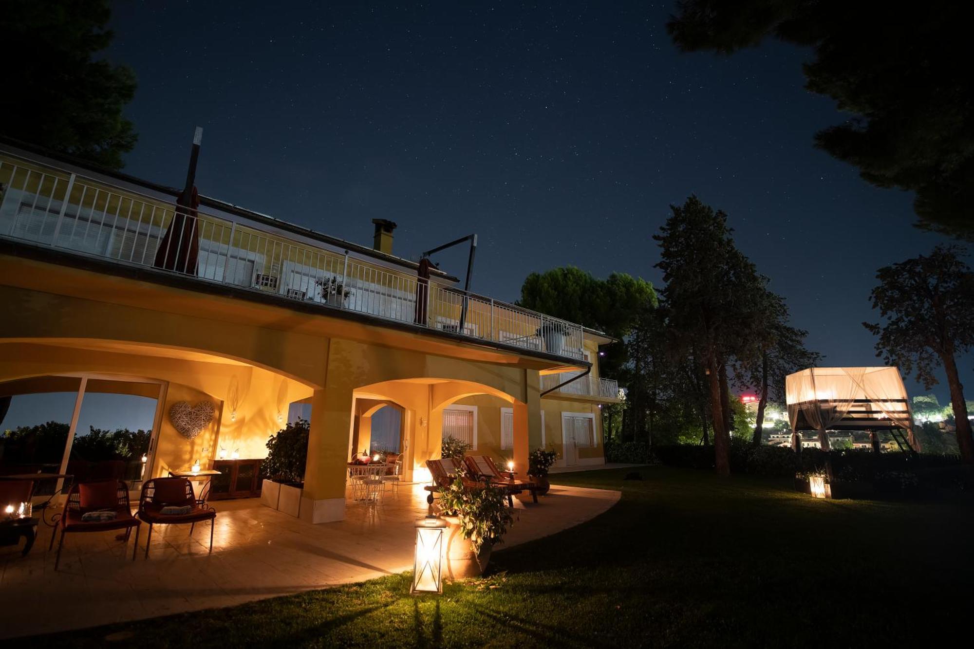 Tra Gli Alberi E Il Mare Bed & Breakfast Sirolo Exterior foto
