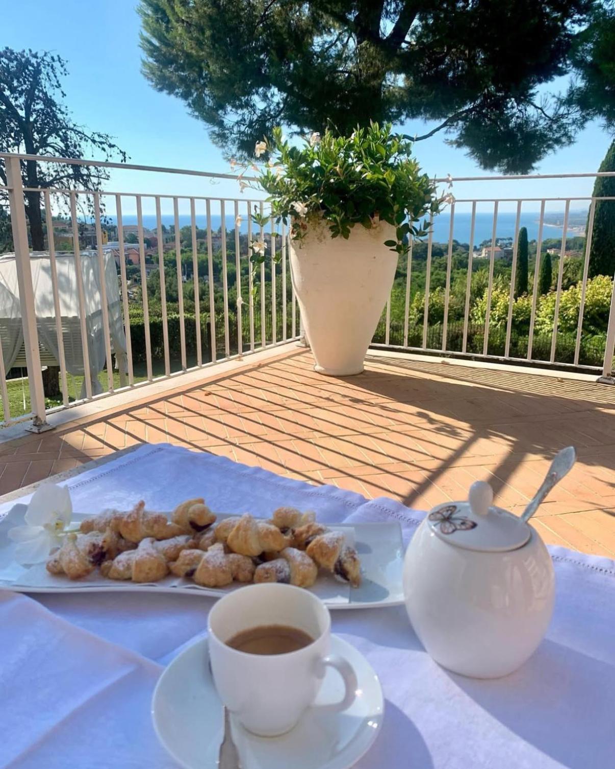 Tra Gli Alberi E Il Mare Bed & Breakfast Sirolo Exterior foto